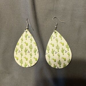 Women’s leather cactus pattern earrings. Like new